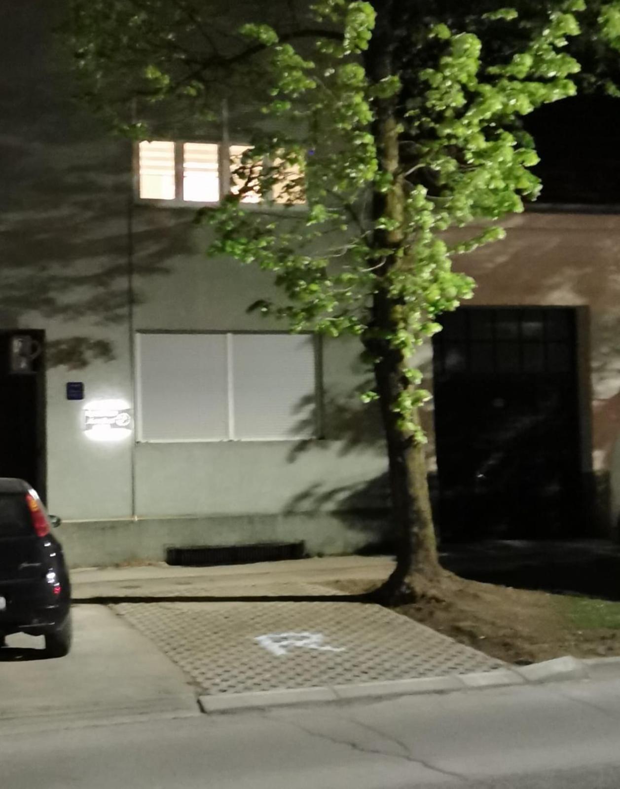 Apartman „Karolina” Nova Gradiska Eksteriør billede